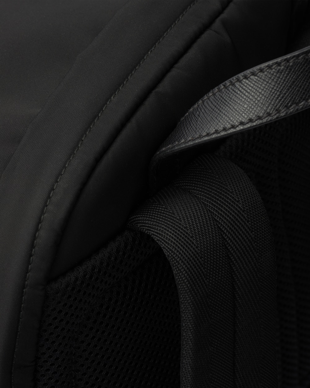 Re-Nylon xサフィアーノレザー バックパック