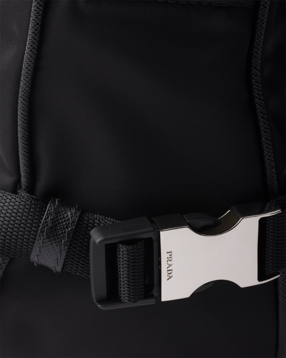 ミディアム Re-Nylon xサフィアーノレザー ショルダーバッグ