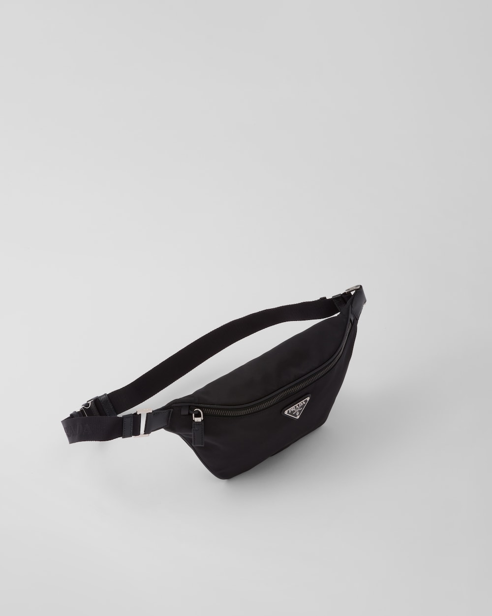 Re-Nylon xサフィアーノレザー ベルトバッグ