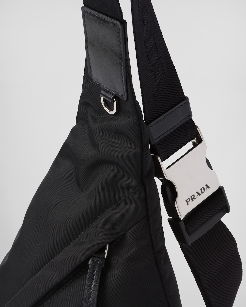 Re-Nylon xレザー ワンショルダーバックパック