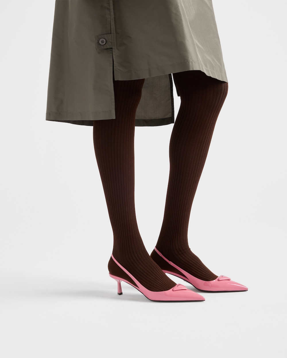 パテントレザー スリングバックパンプス