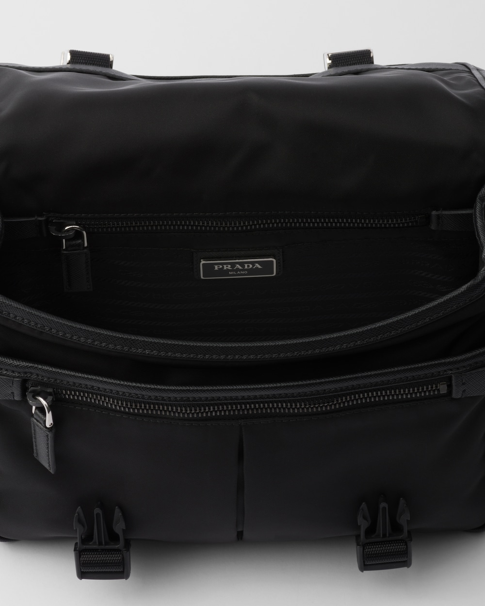 Re-Nylon xサフィアーノレザー ショルダーバッグ