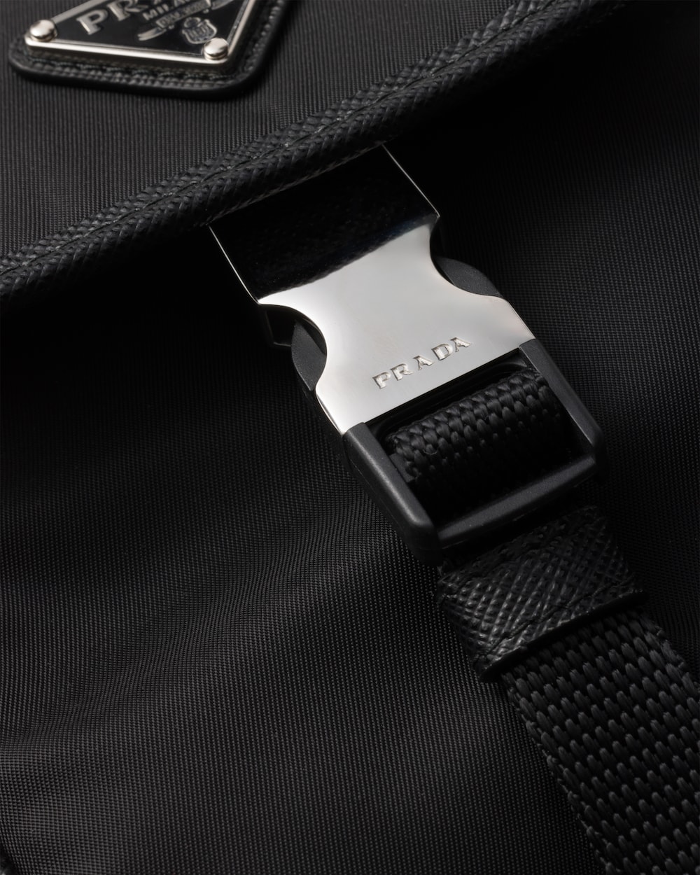 Re-Nylon xサフィアーノレザー スマートフォンケース