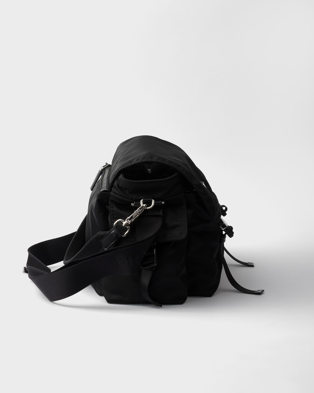 プラダ エクスプローラ Re-Nylon xレザー バッグ