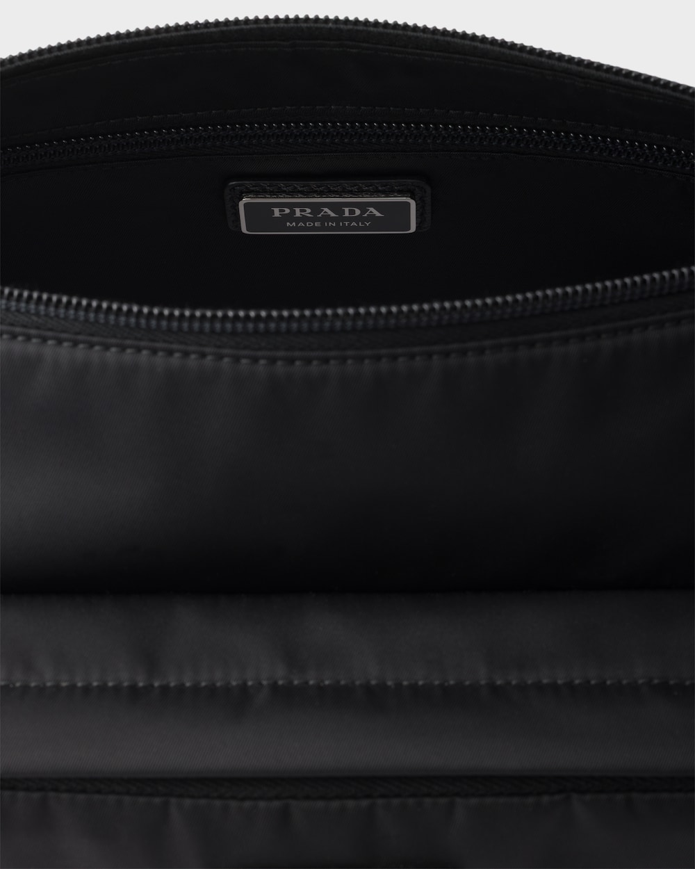 ミディアム Re-Nylon xサフィアーノレザー ショルダーバッグ