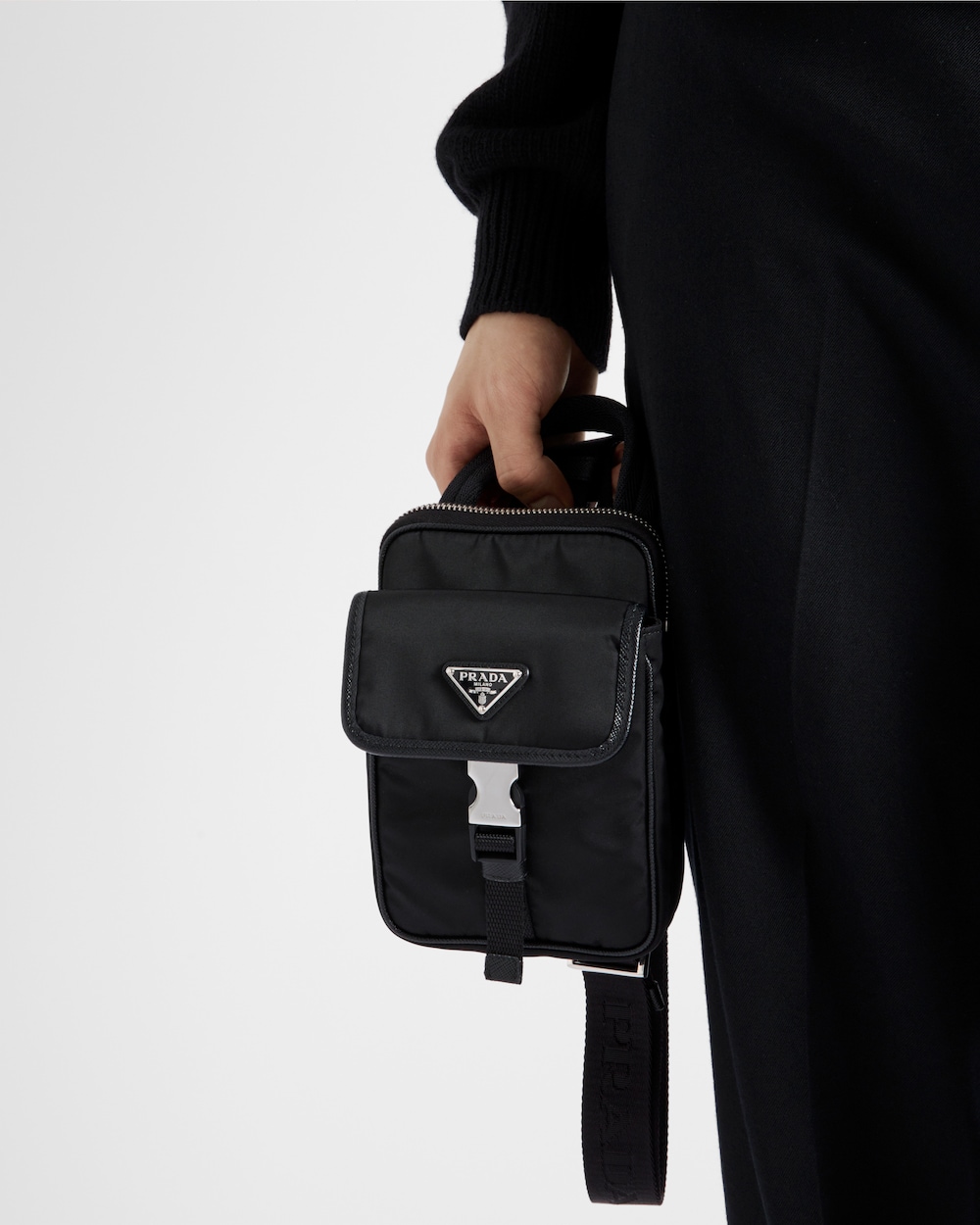 Re-Nylon xサフィアーノレザー スマートフォンケース
