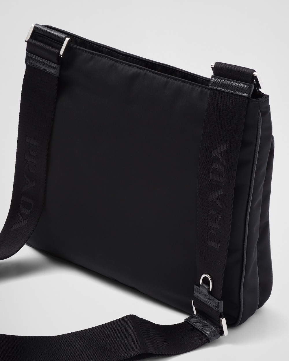 Re-Nylon xサフィアーノレザー ショルダーバッグ