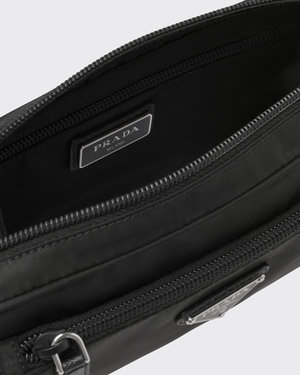 Re-Nylon xサフィアーノレザー ベルトバッグ