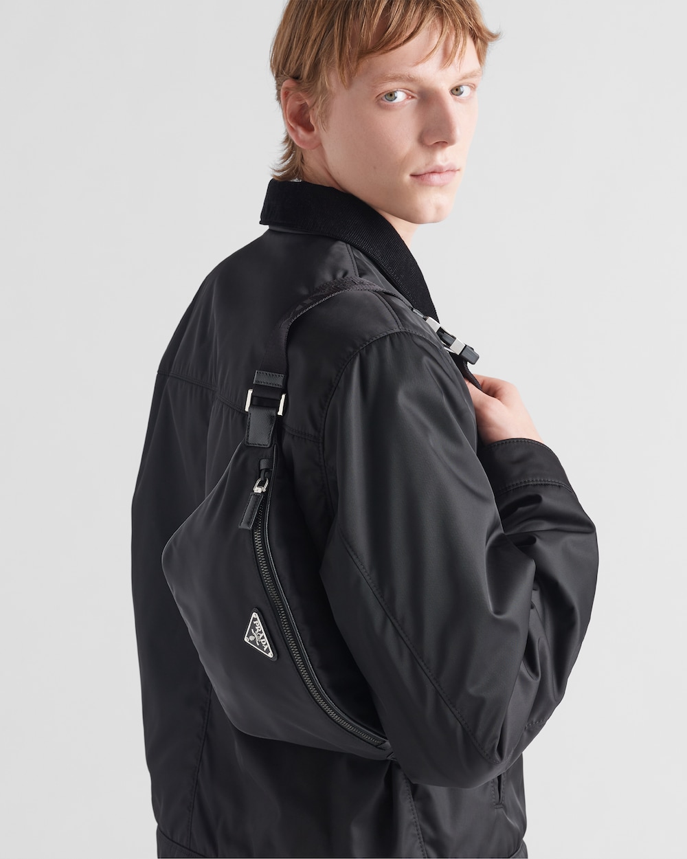 Re-Nylon xサフィアーノレザー ベルトバッグ
