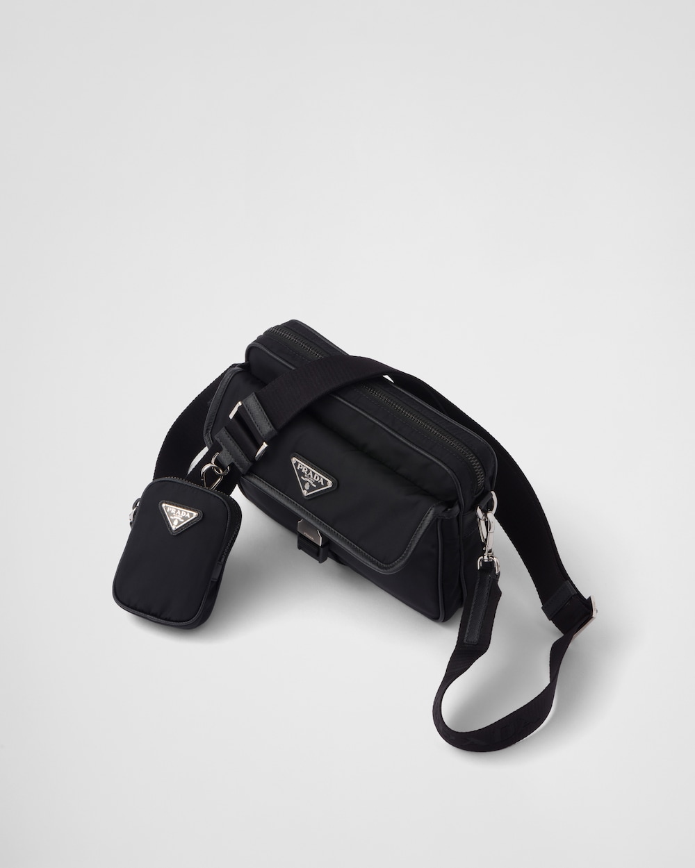 Re-Nylon xサフィアーノレザー ショルダーバッグ