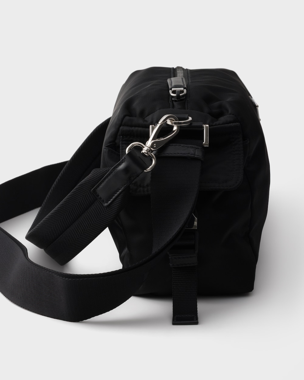 プラダ エクスプローラ Re-Nylon xレザー バッグ