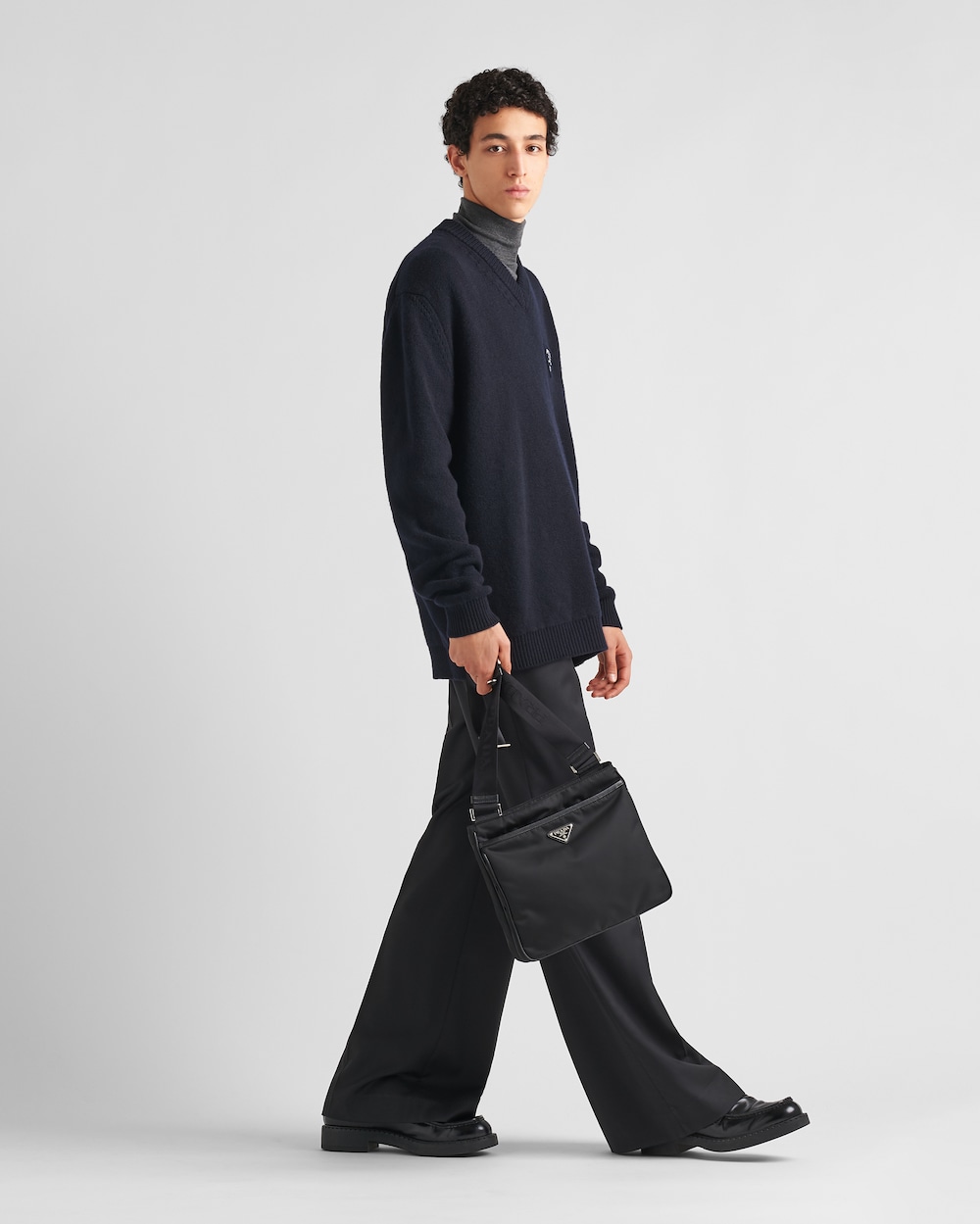 Re-Nylon xサフィアーノレザー ショルダーバッグ