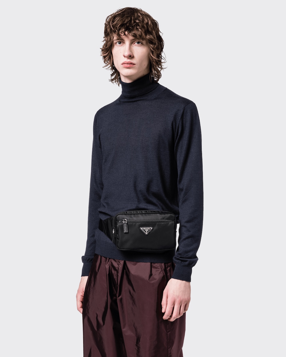 Re-Nylon xサフィアーノレザー ベルトバッグ