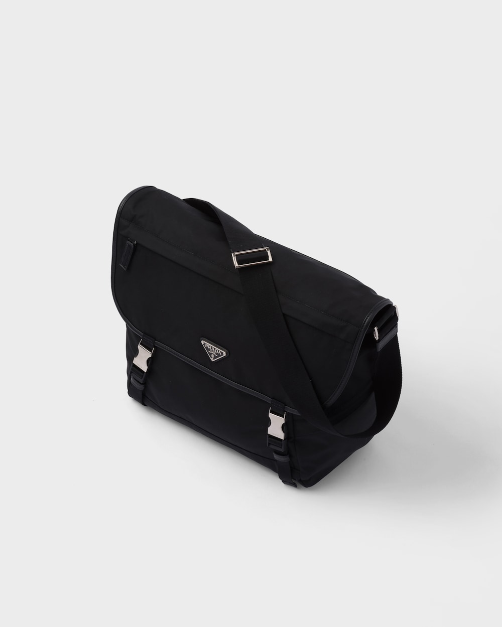 Re-Nylon xサフィアーノレザー ショルダーバッグ