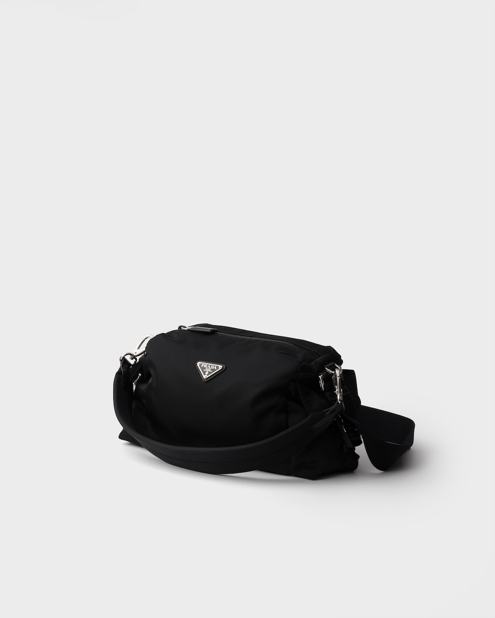 プラダ エクスプローラ Re-Nylon xレザー バッグ