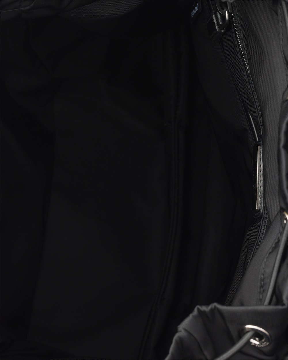 プラダ エクスプローラ Re-Nylon xレザー バックパック